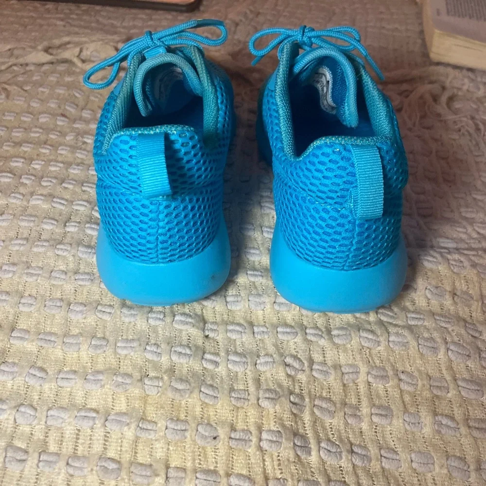 Nike Roche Teal Tennis Shoe Sneakers - Picture 4 of 7